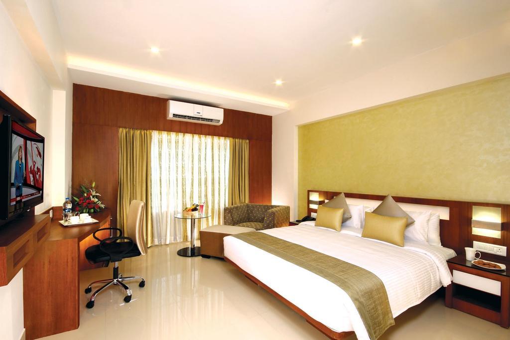 Hotel Chrysoberyl Kottayam Room photo