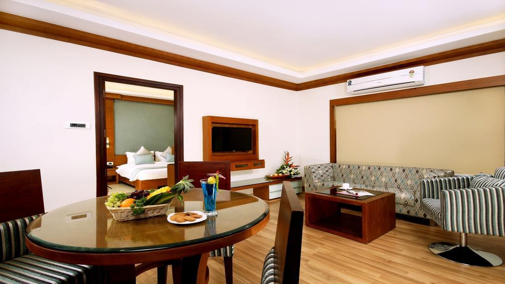 Hotel Chrysoberyl Kottayam Room photo